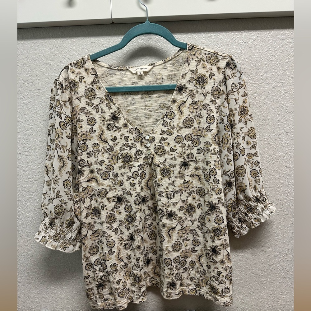 Stylish Lucky Brand Floral Cream and Gray Blouse